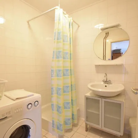 Family Flat On Large Estate Near Beach Appartement